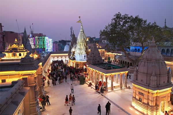 famous Hindu temple, Varanasi